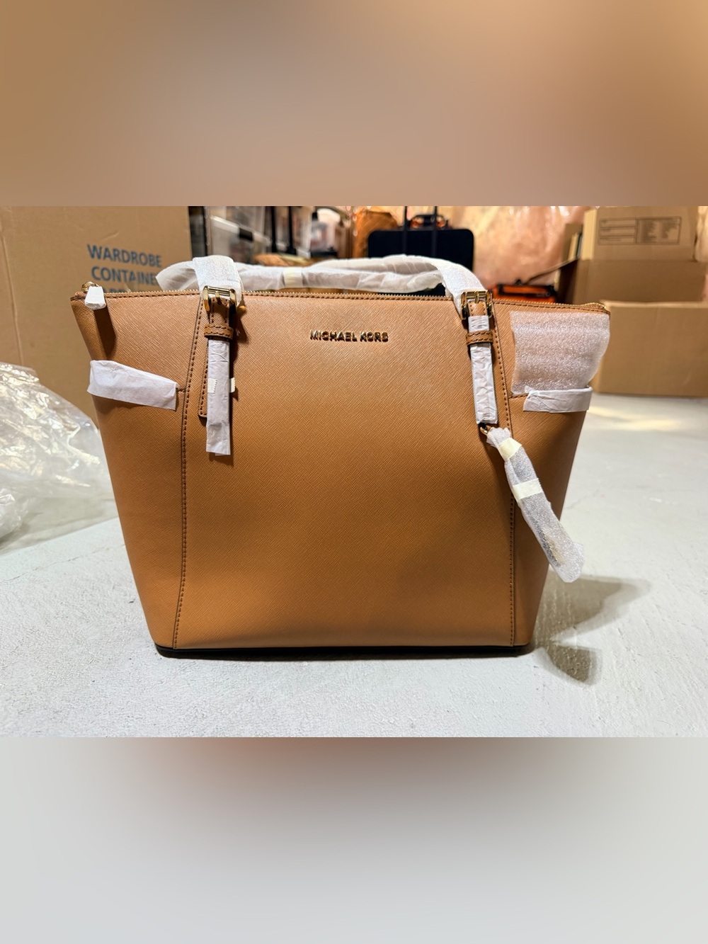 Michael Kors Jet Set Large Saffiano Leather Top-Zip Tote Bag, Acorn